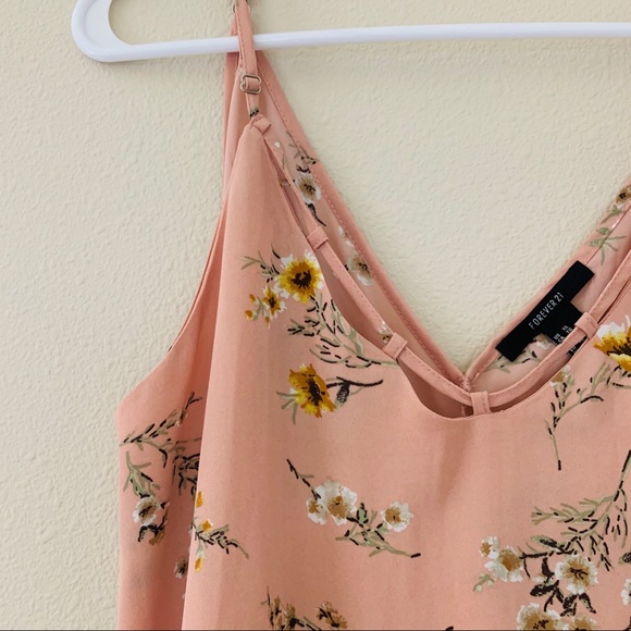 Flowy Flower Peach Dress - Picture 2 of 3